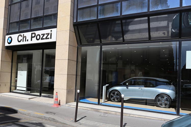 SHOWROOM DE LA CONCESSION BMW CPA POZZI PARIS 17ème